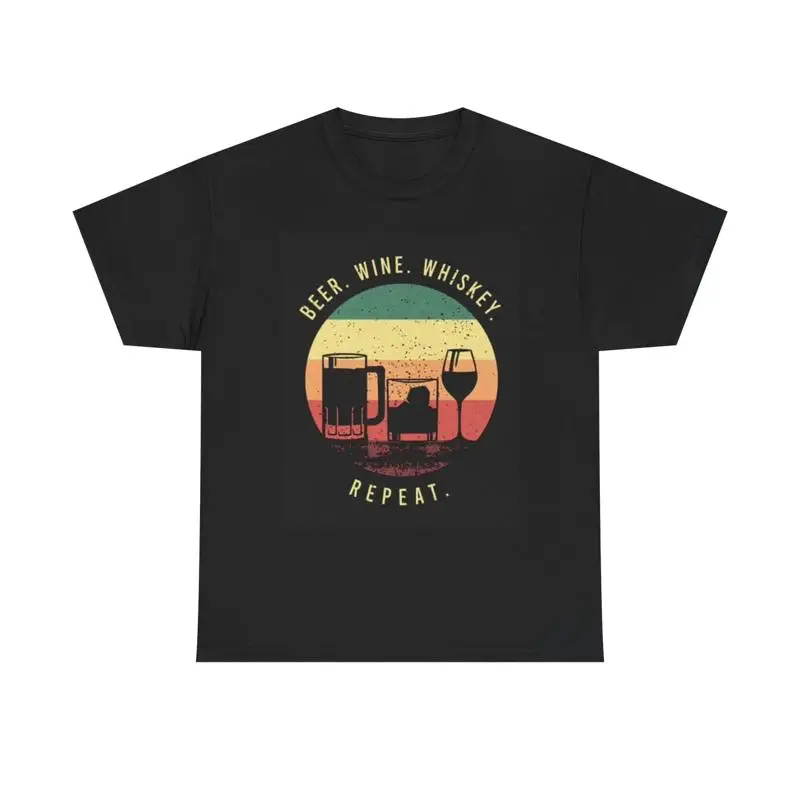 Wine Beer Whiskey - ビール、ウイスキー、ワインのプリントTシャツ。面白いデザインで、パーティーに最適。厚手のコットン素材。