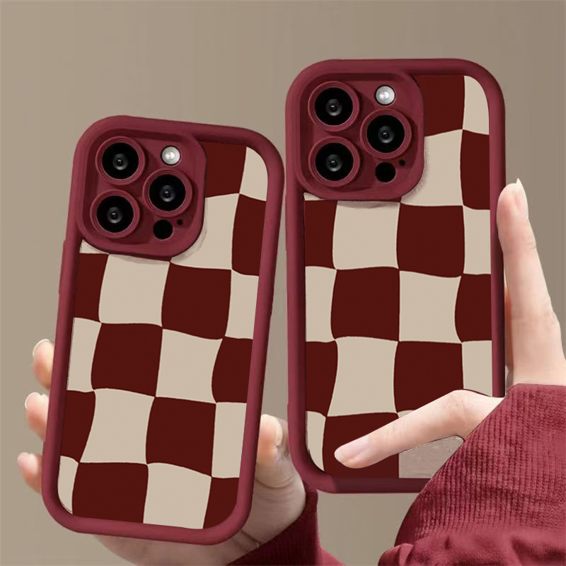 ワインレッドの変形グリッド柄iPhoneケース (iPhon - Wine & Beer Shop Photos のレビューと価格